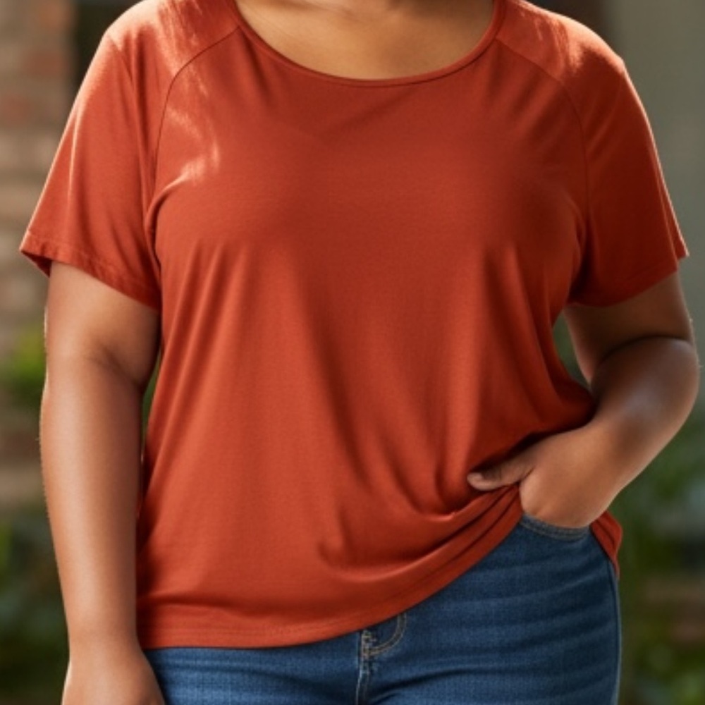 Women's Scoop Neck Short Sleeve Top in Rust